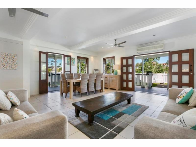 32 Beaconsfield Terrace, The Range QLD 4700